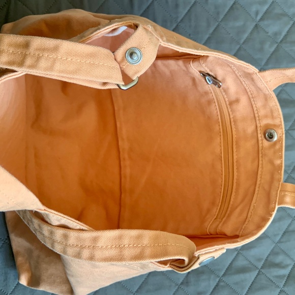 BAGGU Horizontal ZIP Duck Bag in Bisque - Picture 3 of 9